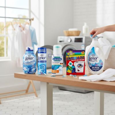 Комплект „Свежо пране всеки ден“ с Lenor гел за пране, омекотител Outdoor Spring Awakening, ароматизиращи перли, Dr Magic кърпички и Dr Beckmann рол он против петна